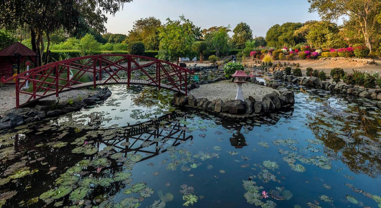 Orchard Palace Gondal Extérieur photo